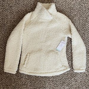 BNWT Balance collection pullover